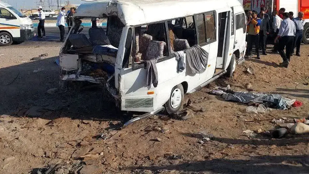 سانحه سرویس مدرسه در اردکان؛ یک دانشآموز جان باخت