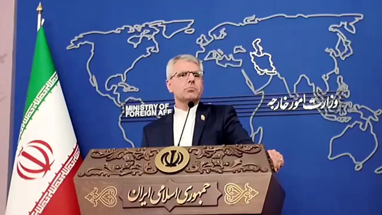 بقایی: آمریکا در میانه گفتوگو دست به حمله زد