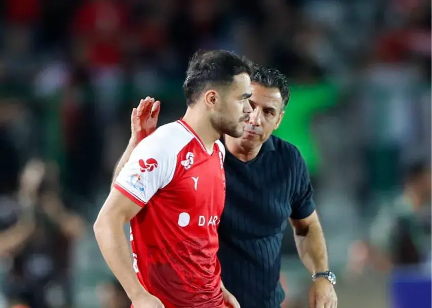 چالشهای اوستون اورونوف در پرسپولیس: دلایل کمکاری و انتقادات