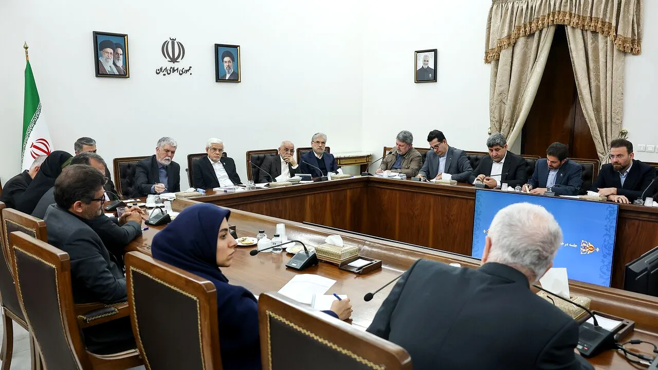 عارف از بهبود روابط ایران با شانگهای و اوراسیا خبر داد