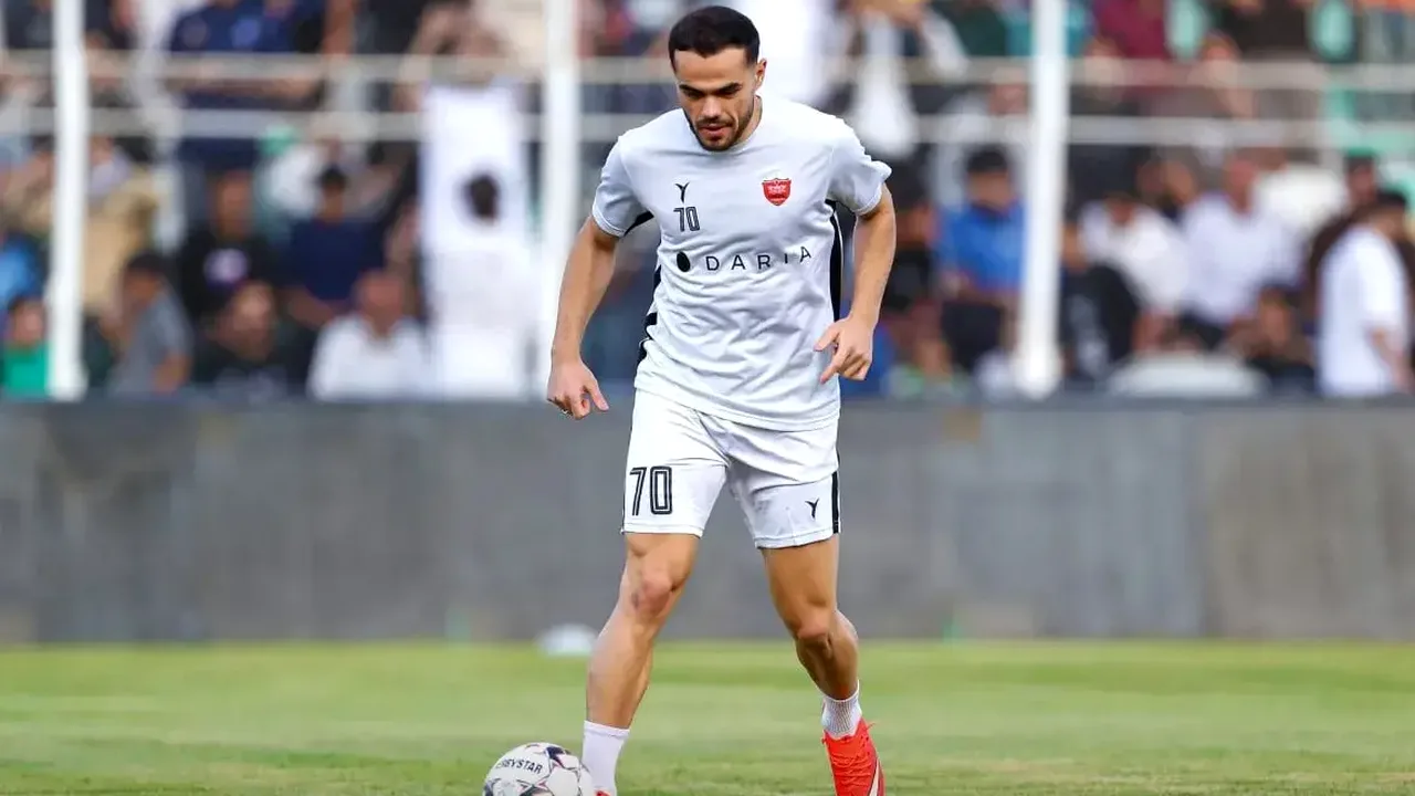 حضور اوستون اورونوف در ترکیب پرسپولیس مقابل نساجی