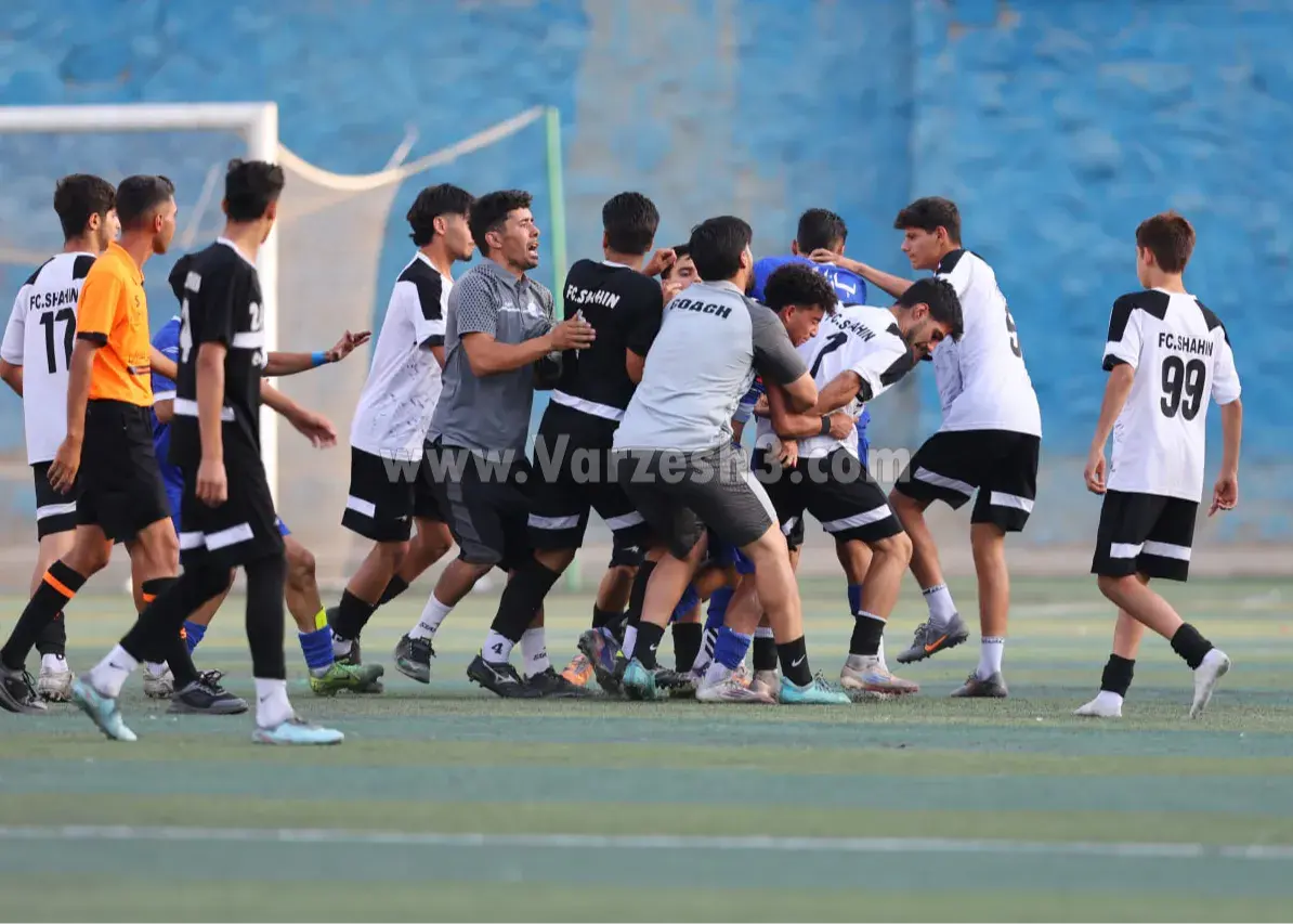 محرومیت 40 بازیکن استقلال و شاهین پس از درگیری شدید