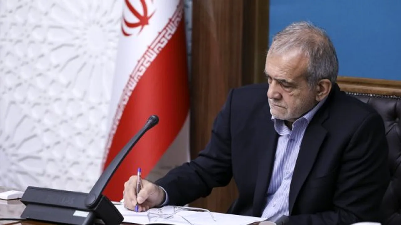 تبریک رئیسجمهوری به قهرمانان کشتی فرنگی ایران